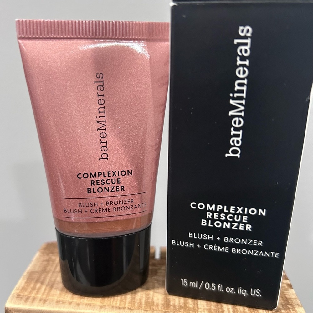 bareMinerals Complexion Rescue Blonzer in KISS of Spice.